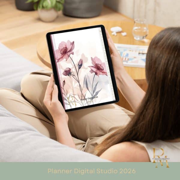Planner digital com flores rosa e roxa + papelaria personalizada + Studio Rita Medeiros.